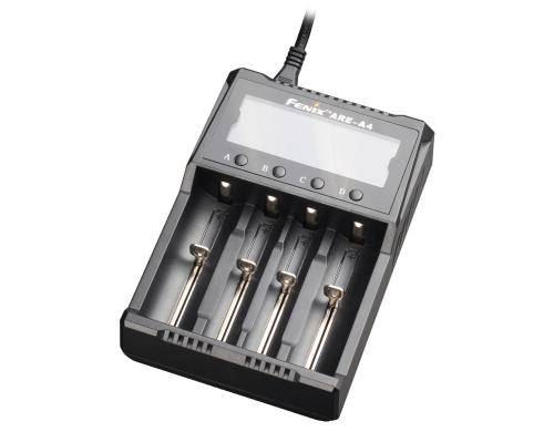 Fenix ARE-A4, Ladegerät für Akkus Ladegerät für 1-4 18650, AA, AAA Akkus