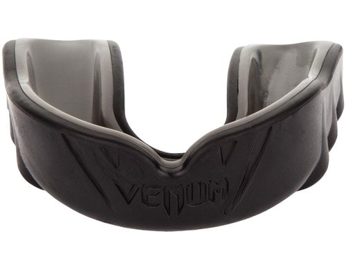 Venum Challenger Mouthguard Black/Black